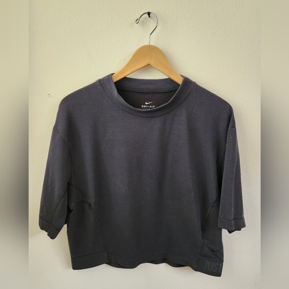 Nike Dri-Fit Women's Cropped Short Sleeve Athletic‎ Shirt Black Medium